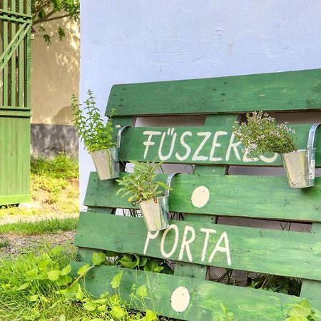 Fuszeres Porta Villa Mihalyfa Exterior photo