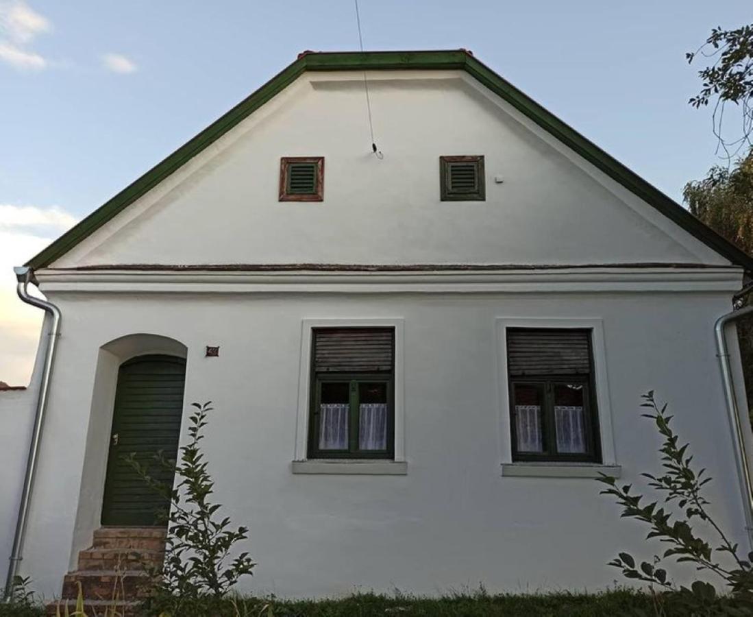 Fuszeres Porta Villa Mihalyfa Exterior photo