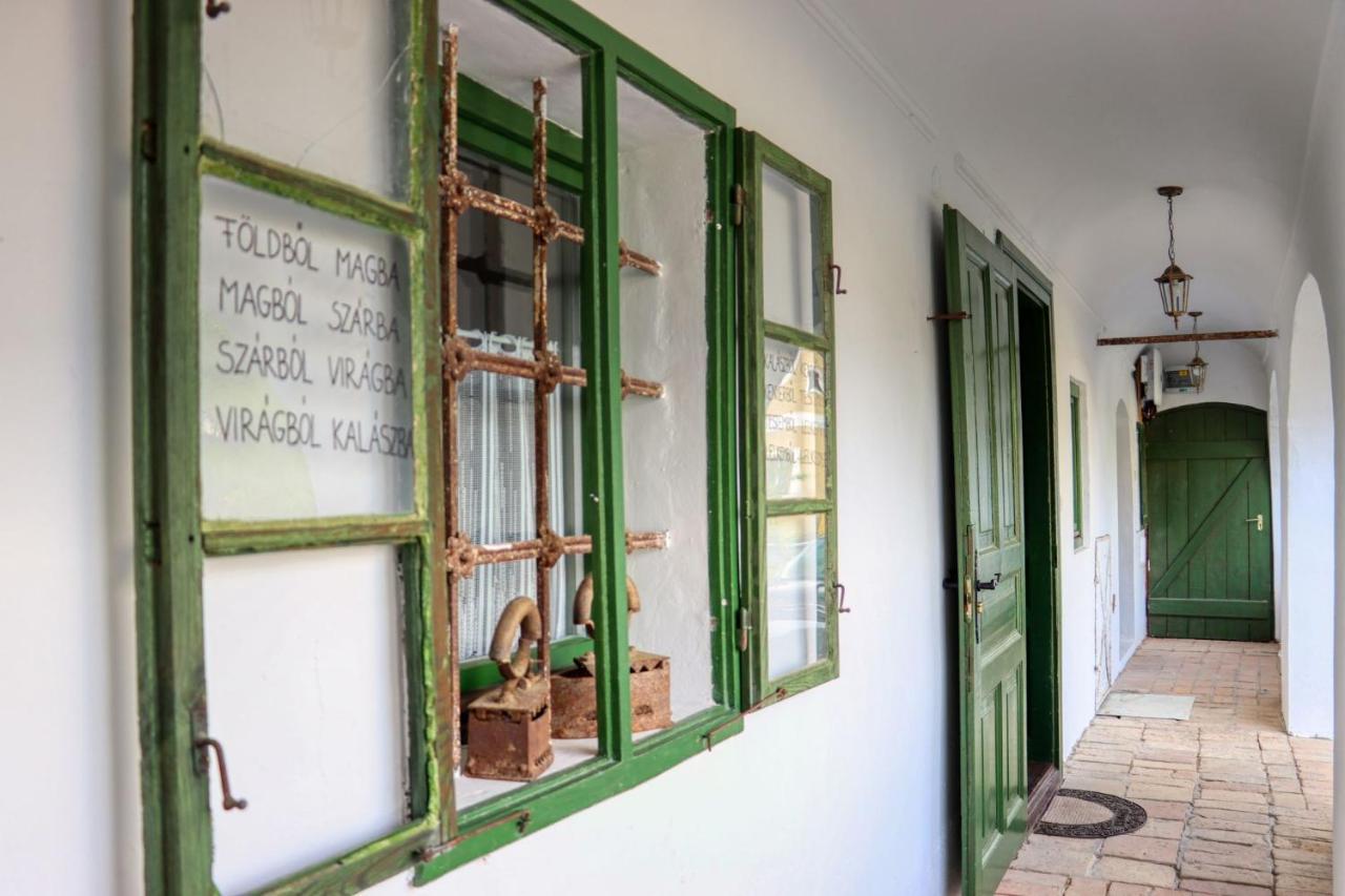 Fuszeres Porta Villa Mihalyfa Exterior photo